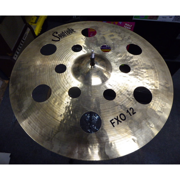 Top quality 18" crash in excellent condition.
