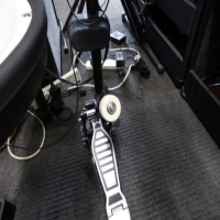 <p>Excellent electronic drum kit with mesh heads, manual, kick pedal, and more.</p><p>Good condition.</p>