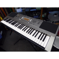 <p>Great 61 key touch-sensitive keyboard with a host of modern functions.</p><p>Excellent piano sound and keyboard action.</p><p>Over 500 sounds.</p><p>150 styles of auto-accompaniment.</p><p>Over 150 built-in songs to play along to.</p><p>Metronome function.</p><p>2 track recorder.</p><p>USB to Host connectivity.</p><p>Aux Input on mini-jack - plug in a source and play through the internal speakers.</p>&nbsp;