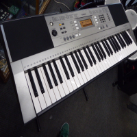 <p>Great 61 key touch-sensitive keyboard with a host of modern functions.</p><p>Excellent piano sound and keyboard action.</p><p>Over 500 sounds.</p><p>150 styles of auto-accompaniment.</p><p>Over 150 built-in songs to play along to.</p><p>Metronome function.</p><p>2 track recorder.</p><p>USB to Host connectivity.</p><p>Aux Input on mini-jack - plug in a source and play through the internal speakers.</p>&nbsp;