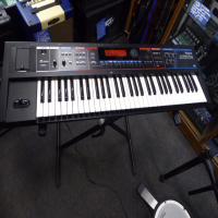 <p style="margin:0in;margin-left:.375in;font-family:Calibri;font-size:11.0pt;">On stage or in the streets, the JUNO-Di is a traveling musician&rsquo;s dream. It&rsquo;s lightweight, it can run on batteries, and it&rsquo;s easy to use, yet it performs and sounds like a heavyweight synth. It&rsquo;s packed with a wide variety of top-quality sounds &mdash; over 1,000 to choose from! It has a friendly &ldquo;direct access&rdquo; control panel for easy editing and a Song Player for larger-than-life performances. First-timers and pros alike will love this friendly, portable, great-sounding synth.</p><p style="margin:0in;margin-left:.375in;font-family:Calibri;font-size:11.0pt;"></p><p style="margin:0in;margin-left:.375in;font-family:Calibri;font-size:11.0pt;"></p><p style="margin:0in;margin-left:.375in;font-family:Calibri;font-size:11.0pt;">Mint condition, boxed with manual and original power supply.</p><p style="margin:0in;margin-left:.375in;font-family:Calibri;font-size:11.0pt;"></p>