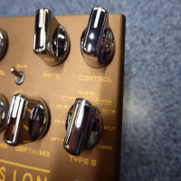 Dual channel modulation pedal in great condition.