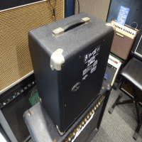Great little 15 watt bass guitar amplifier in good condition.